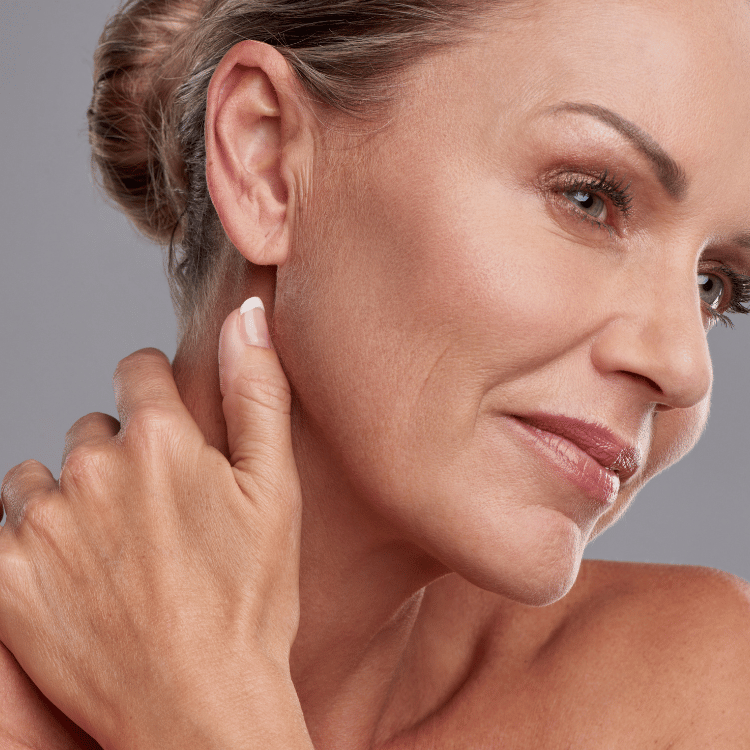 Visage repulpé après soins naturels et vegan