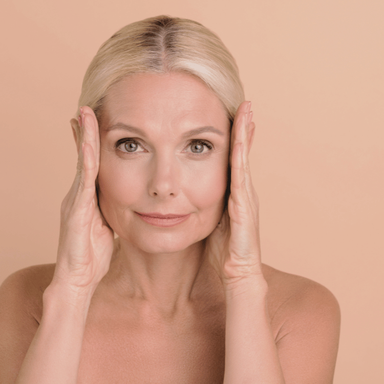 Soin bio régénérant de nuit pour peau mature fatiguée