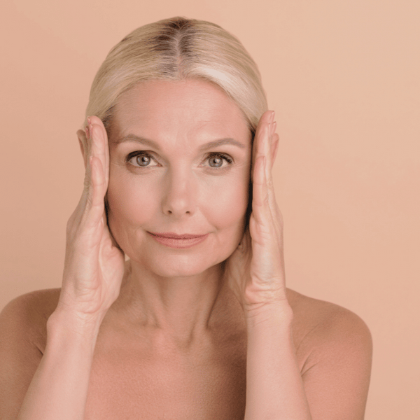 Soin bio régénérant de nuit pour peau mature fatiguée